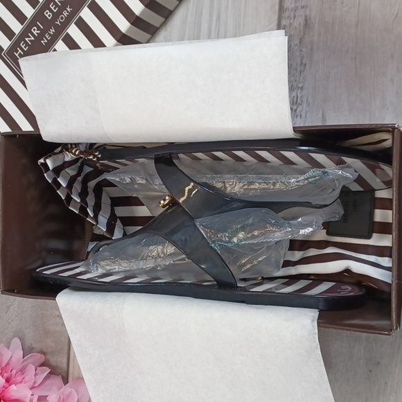 Henri Bendel Centennial Stripes Flip Flops NIB - Picture 9 of 11